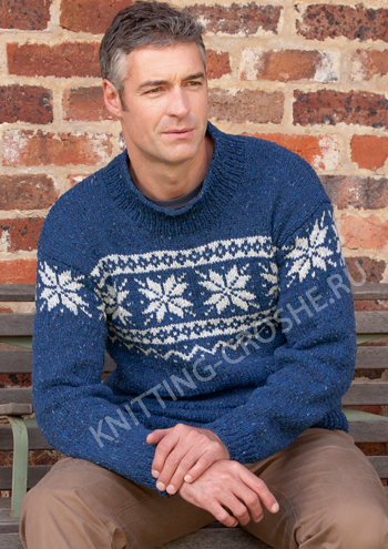 Вязаный спицами мужской свитер с узором «снежинка», выполненным спицами